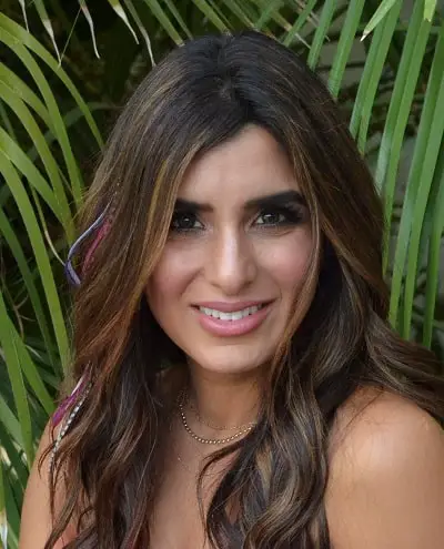 Dr. Michelle Farnoush, DMD from 