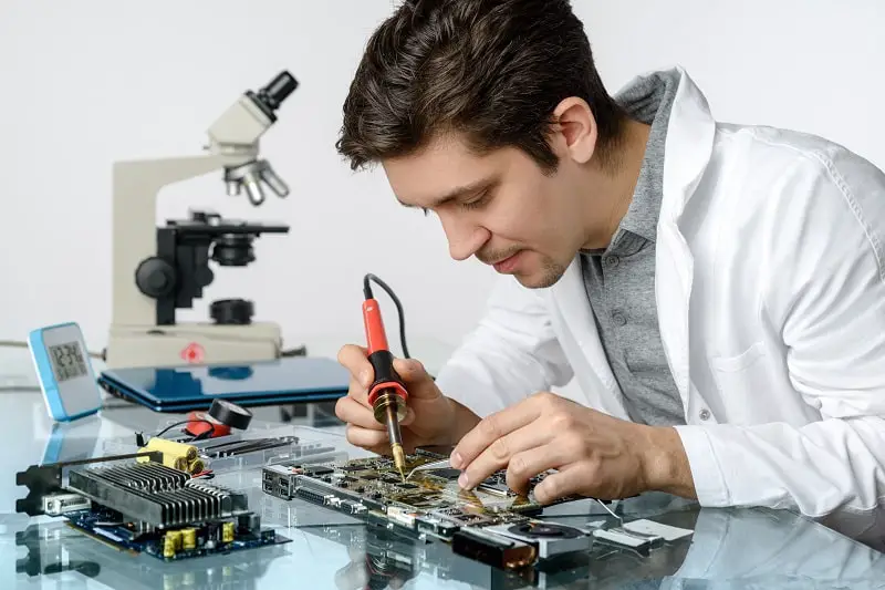 Electrical Engineering Technicians