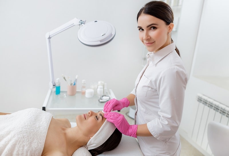 Skin care specialist online