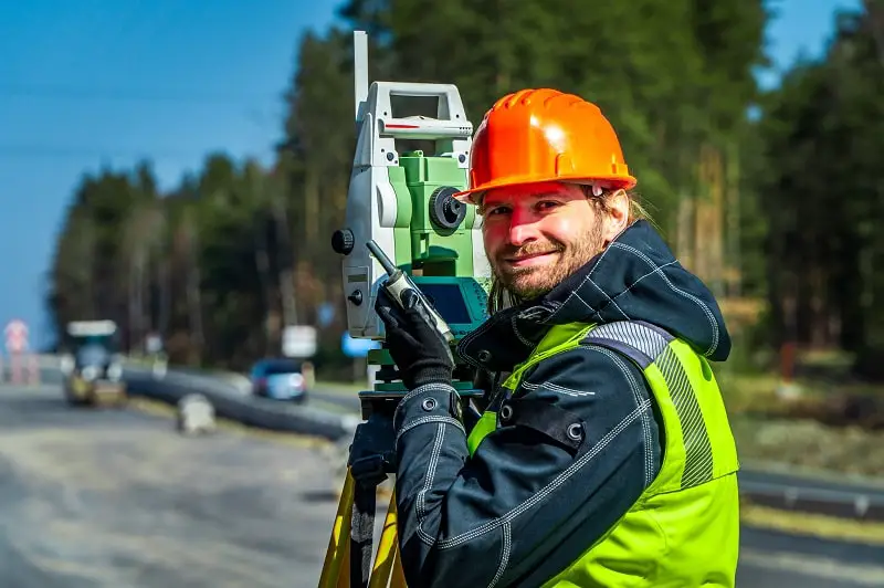 How Much Do Surveying Technicians Make In 2021 Including Starting Salary
